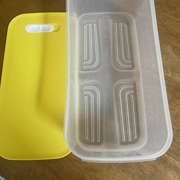 Tupperware Yellow Food Storage Container - Picture 3 of 3